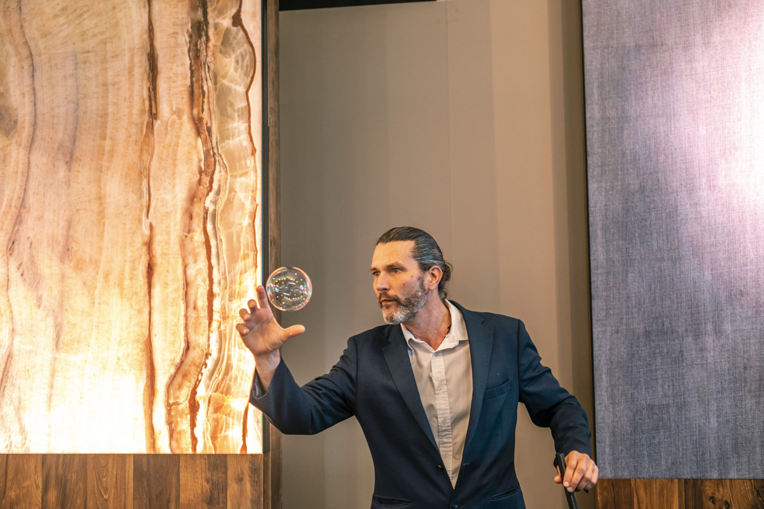 Sieko performing bespoke trade show magic for exhibition visitors